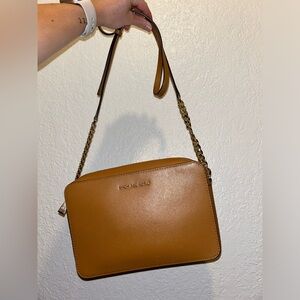 Jet Set Large Saffiano Leather Crossbody Bag Brown